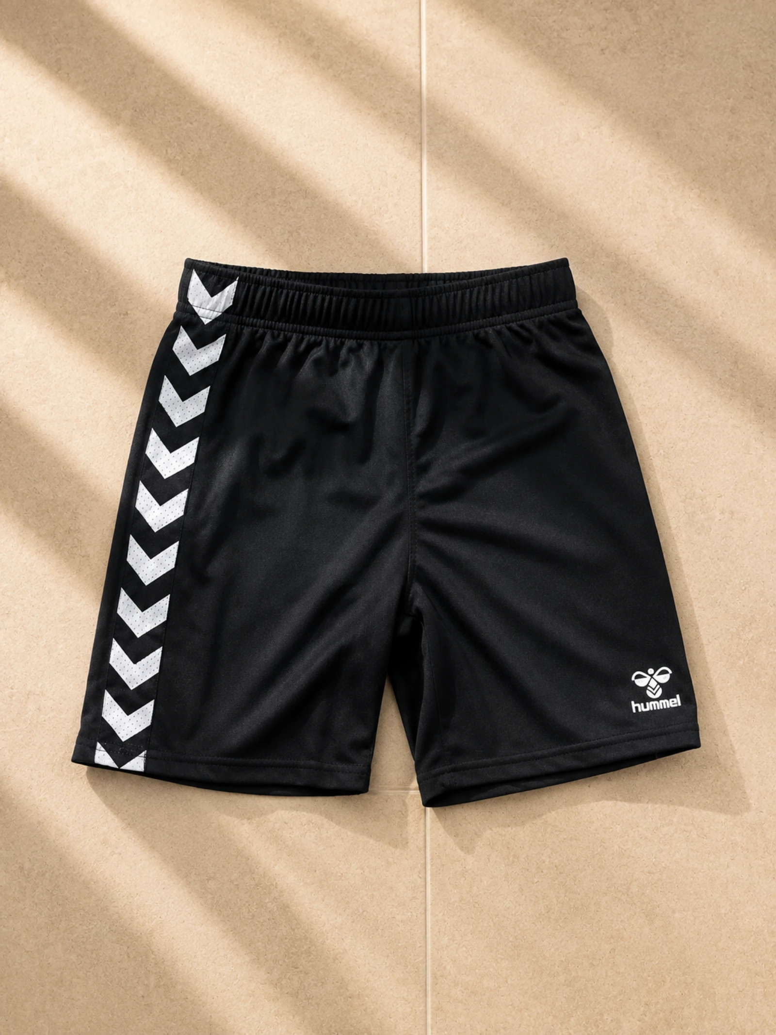 Pantalón corto Hummel negro deportivo